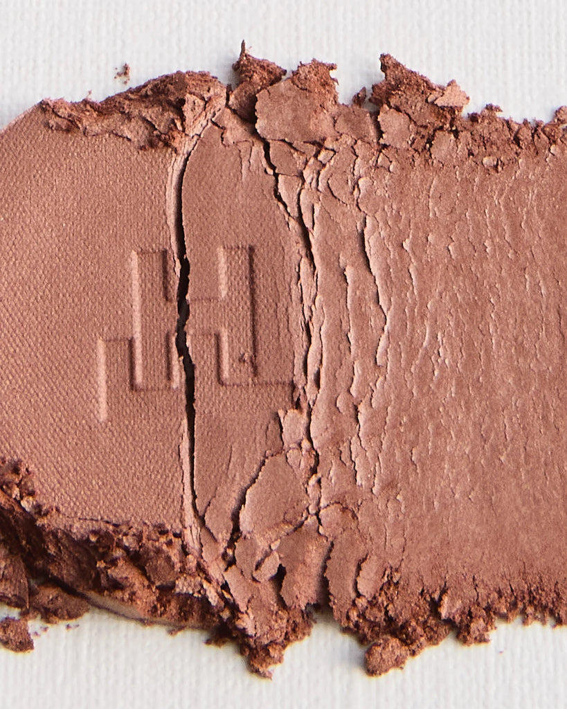 Shade Swatch Fara Homidi Essential Bronzer Compact