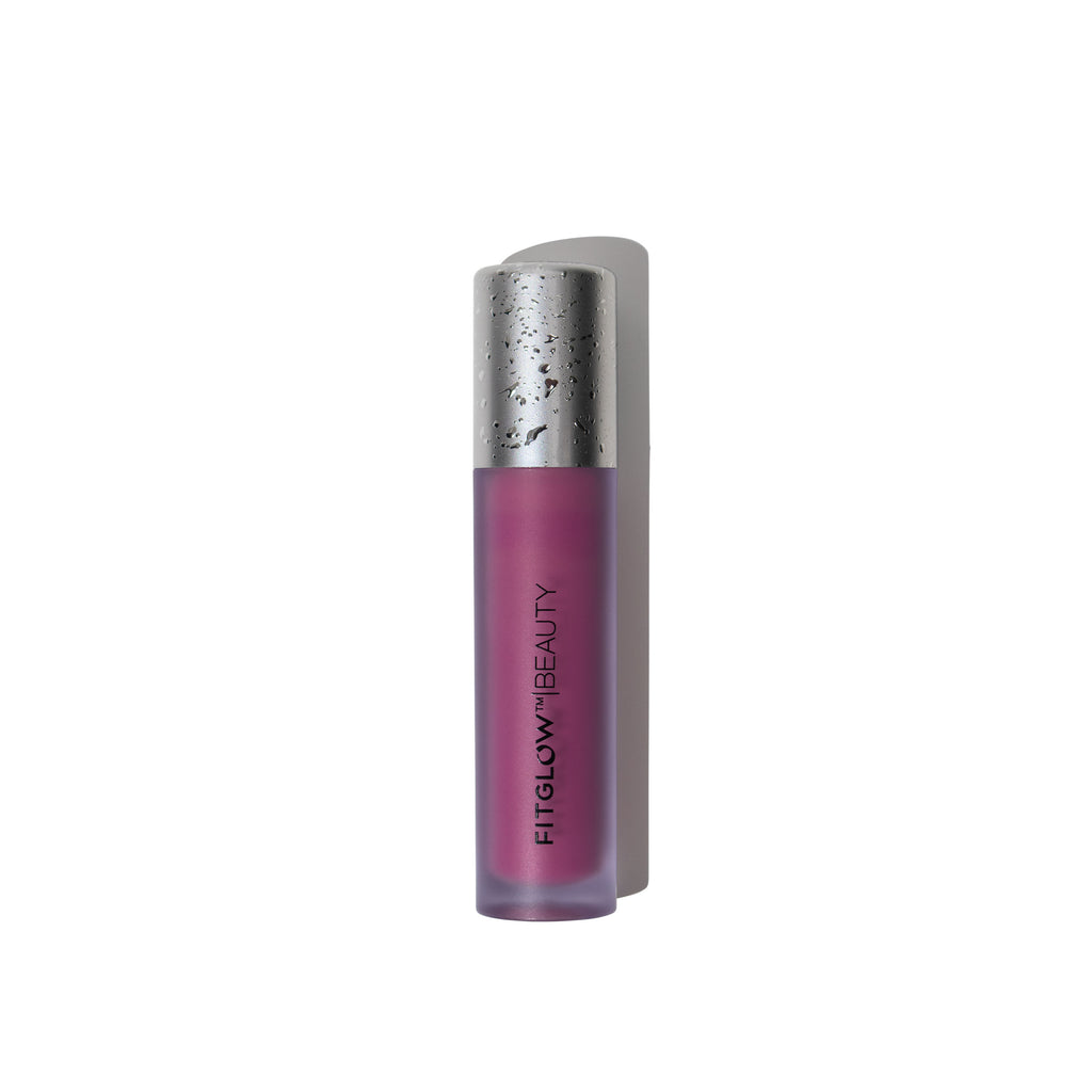 INSTANTLY IMPROVES LIP STRUCTURE, SOFTNESS AND HYDRATION.