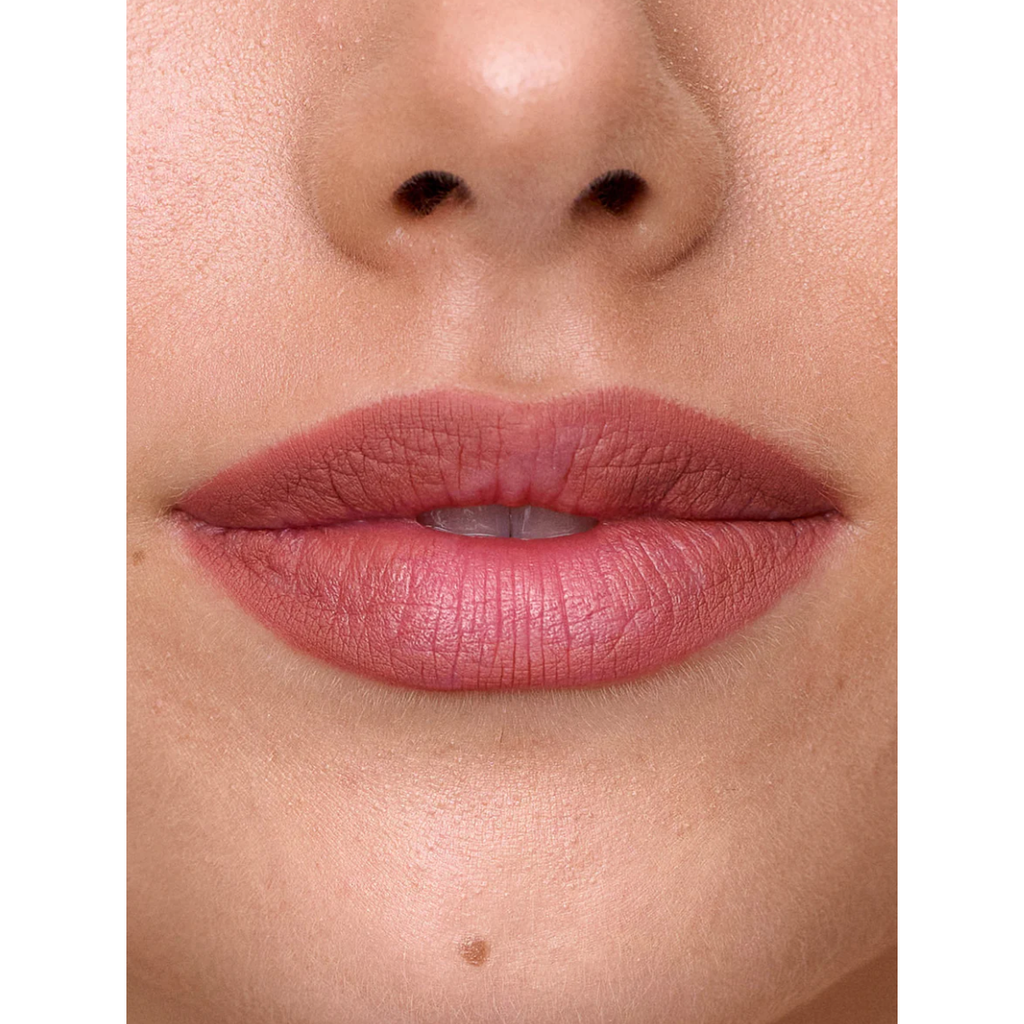 Model wearing Sweed lip liner rose petal