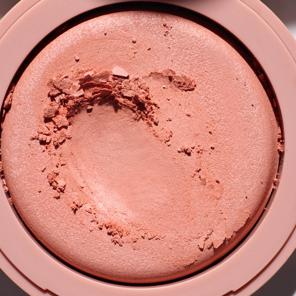 Weightless color meets a soft-focus filter.