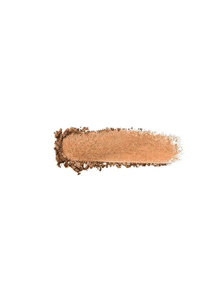 Shade swatch BRONZE 03: The sparkling bronze-gold shade with a shimmering texture harmonizes with every eye color and works multifunctionally as a sunny glow or highlighter.