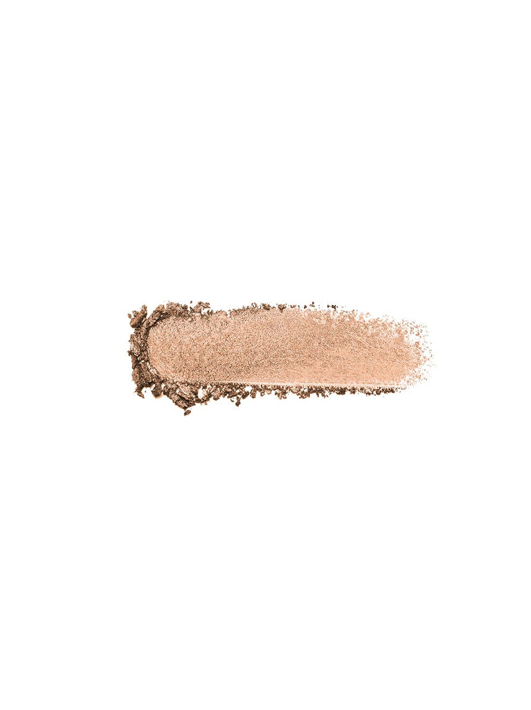 Shade swatch GOLDEN SAND 01: Sun-golden powder highlighter that brings a delicately iridescent metallic finish in a warm sand tone to the cheeks, nose, lips and eyes.