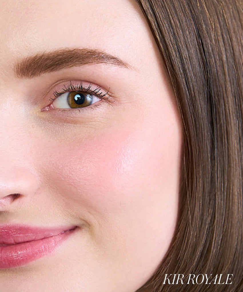 Model wearing shade. Kir Royale